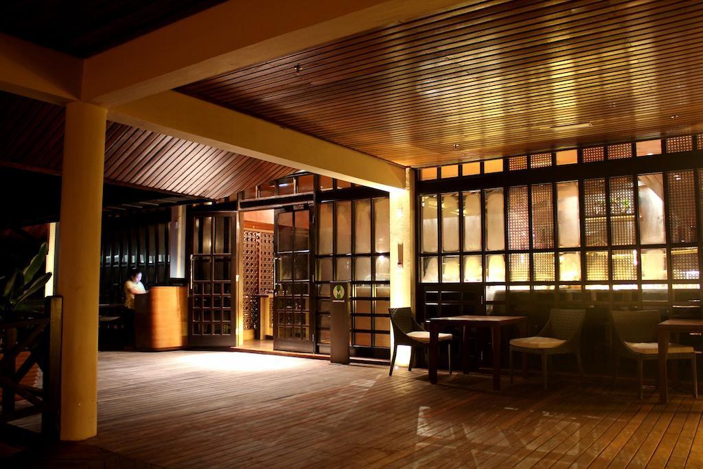 Mulu Marriott Resort y Spa Exterior foto